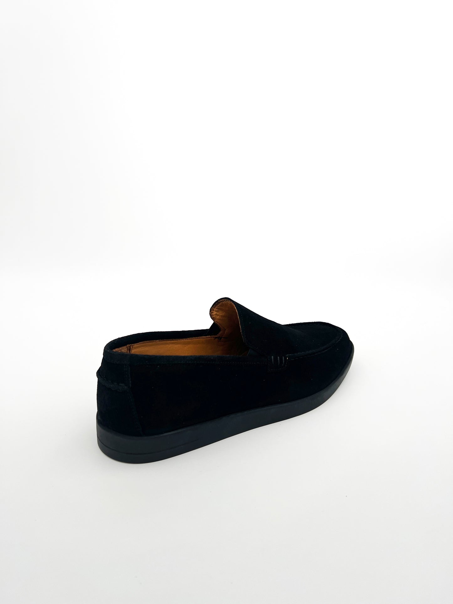 BLACK ON BLACK LOAFER