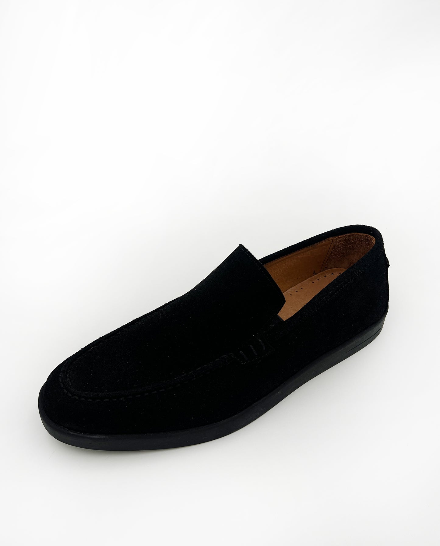 BLACK ON BLACK LOAFER