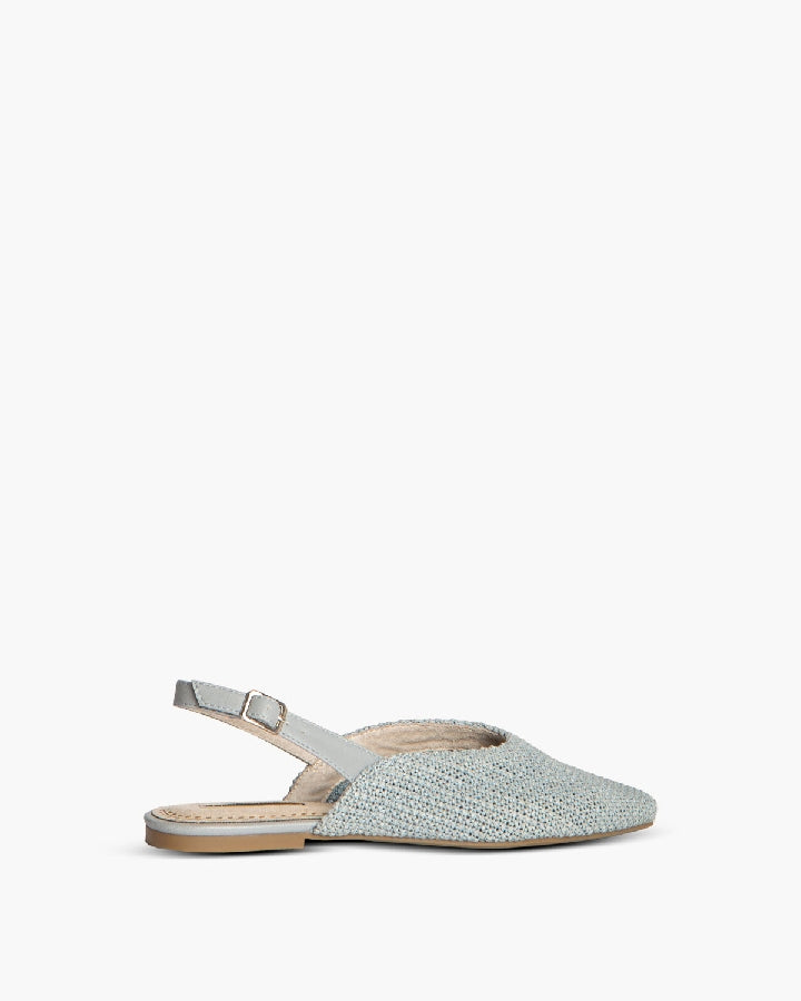 POINTED FLAT SANDALS IN AZUL