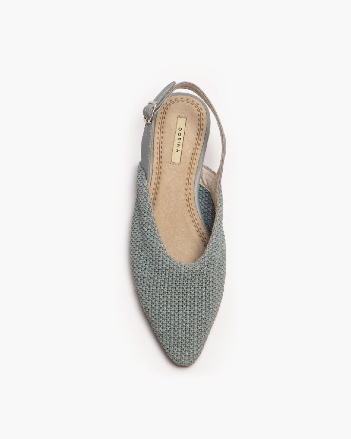 POINTED FLAT SANDALS IN AZUL