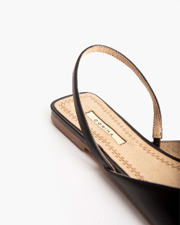 FLAT SLINGBACK WITH METAL DETAIL IN BLACK