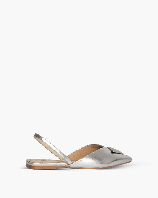 FLAT SLINGBACK WITH METAL DETAIL IN SILVER