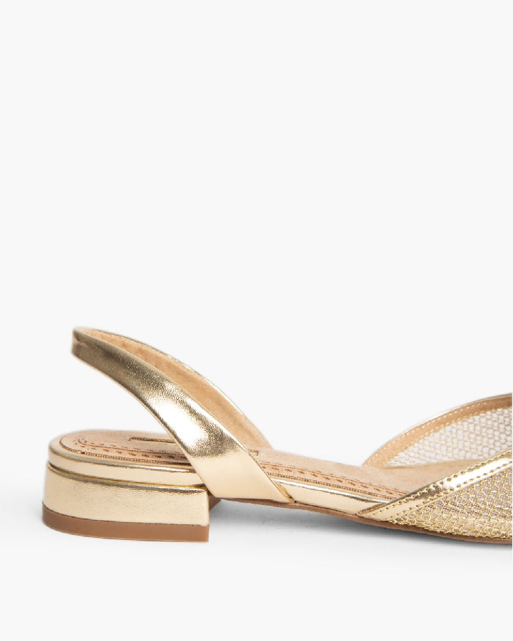 METALLIC MESH FLAT SANDALS IN GOLD