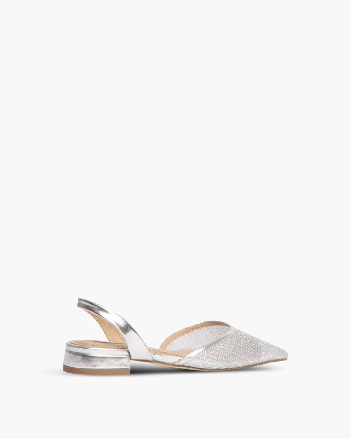 METALLIC MESH FLAT SANDALS IN SILVER