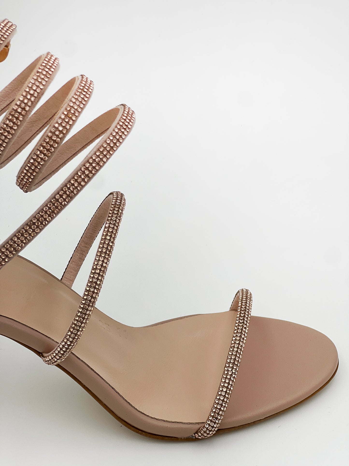 MEDIUM HEELED SANDALS IN NUDE