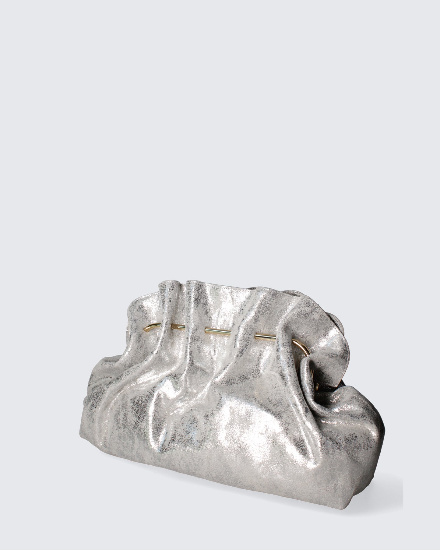 CLUTCH BAG IN METALLIC SILVER