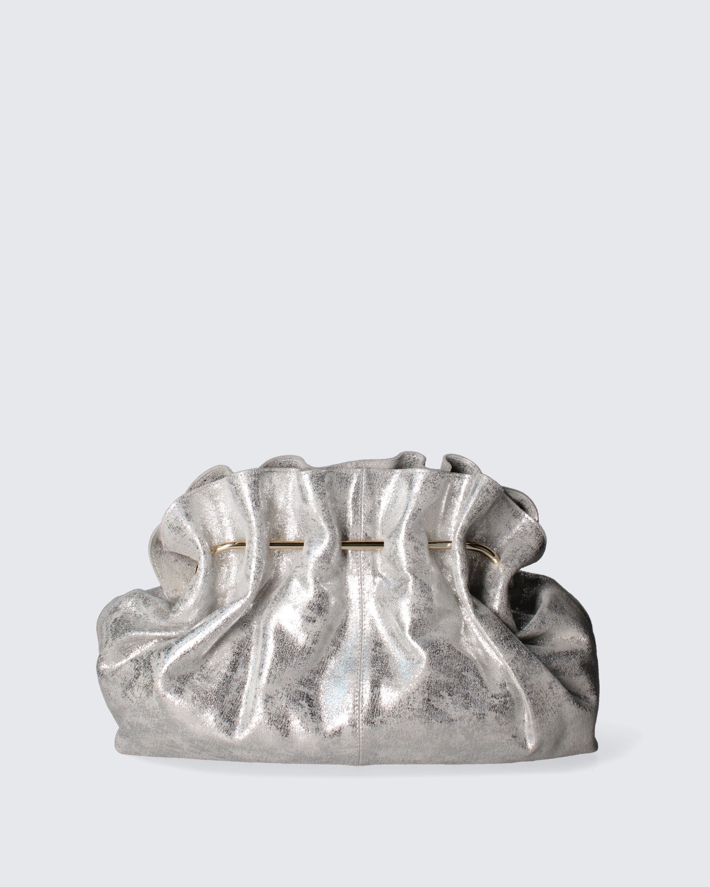 CLUTCH BAG IN METALLIC SILVER