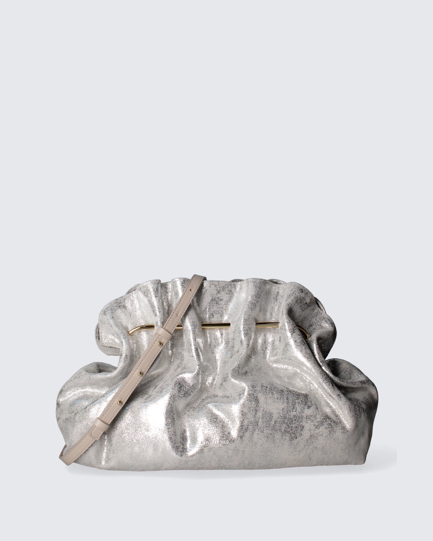 CLUTCH BAG IN METALLIC SILVER