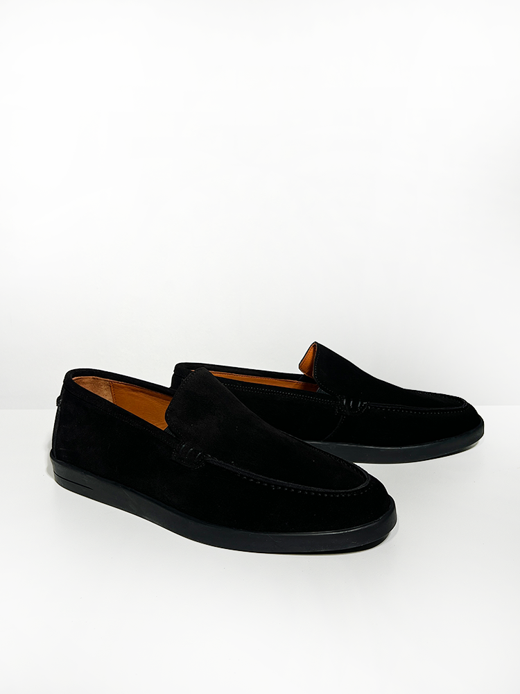 BLACK ON BLACK LOAFER