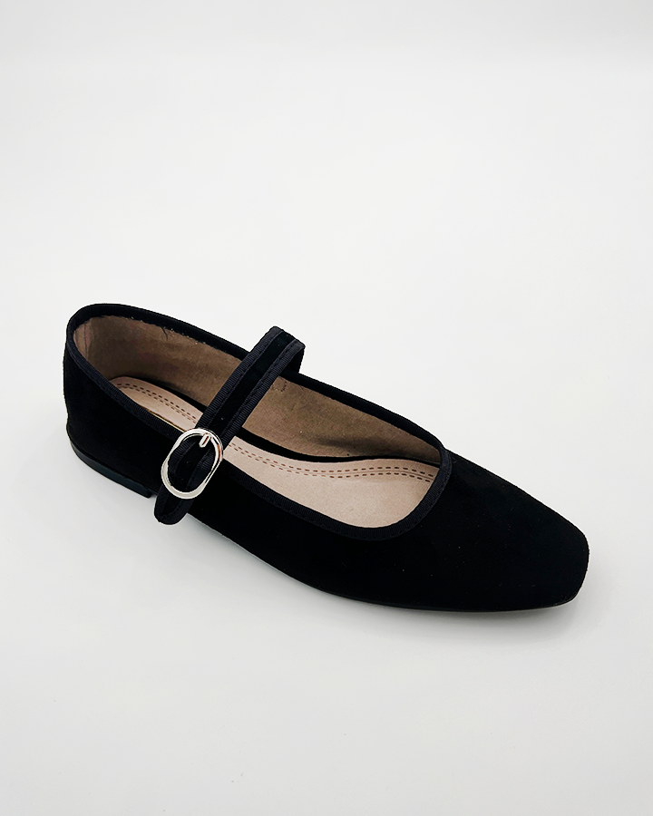 MARY JANE FLAT BALLERINA IN BLACK