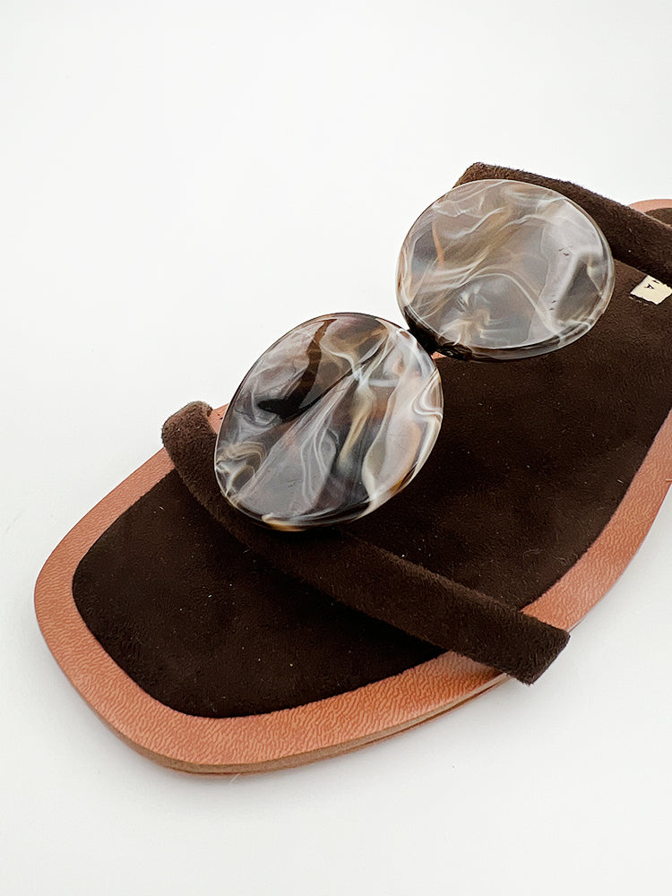 FLAT SANDALS