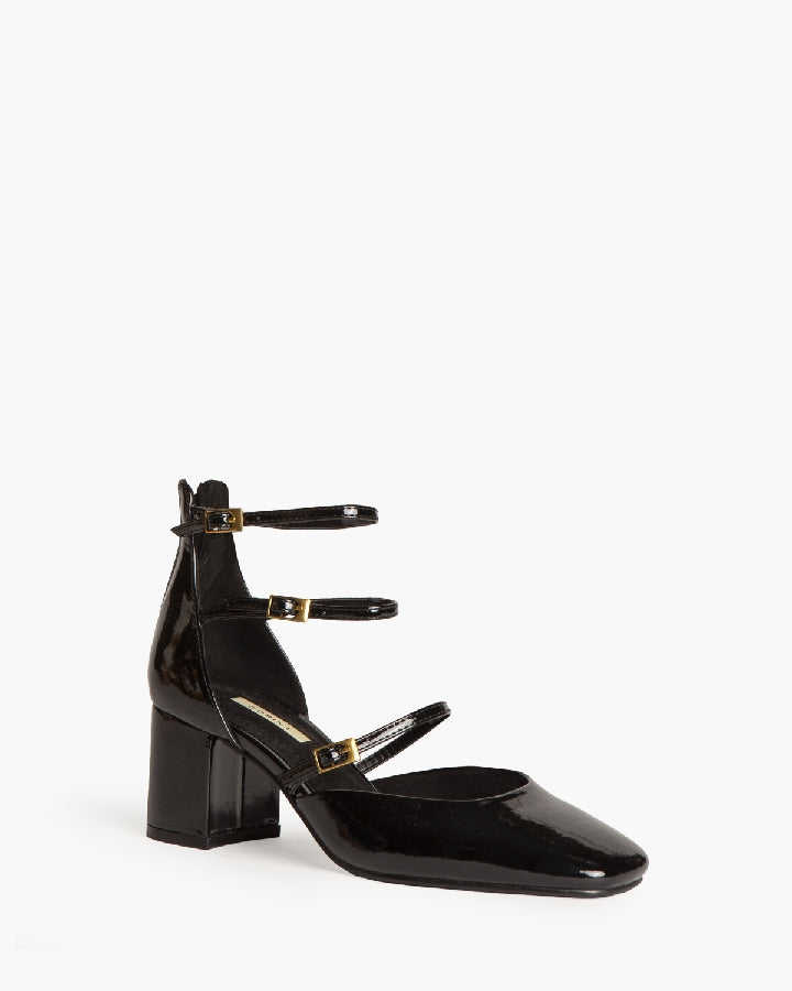 STRAP HEELS IN BLACK