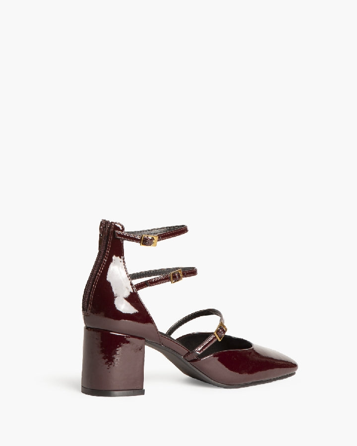 STRAP HEELS IN BURGUNDY