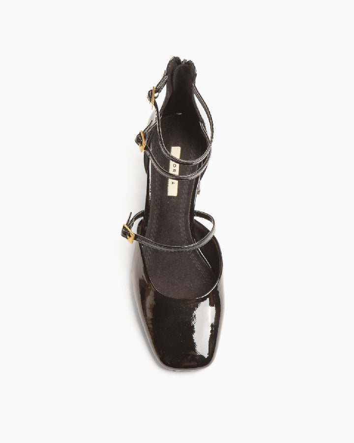 STRAP HEELS IN BLACK