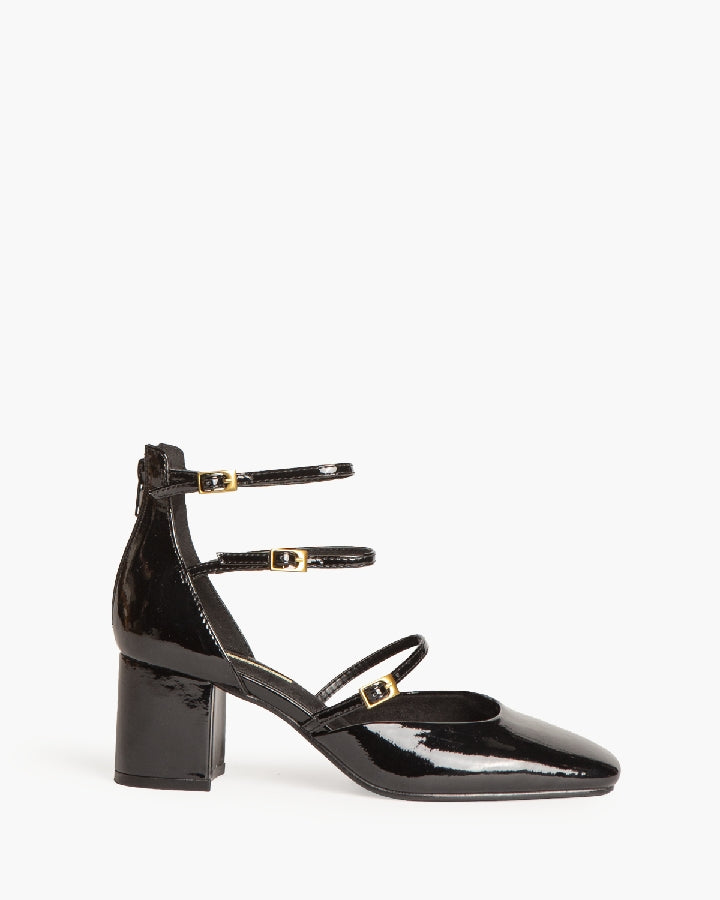 STRAP HEELS IN BLACK