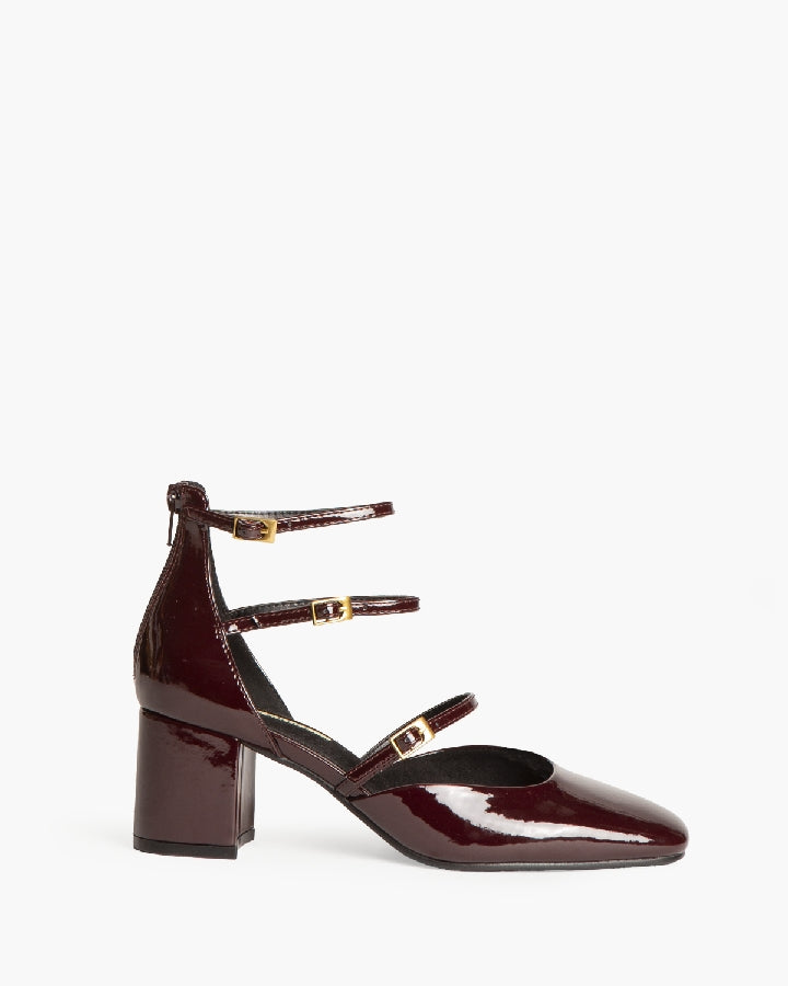 STRAP HEELS IN BURGUNDY