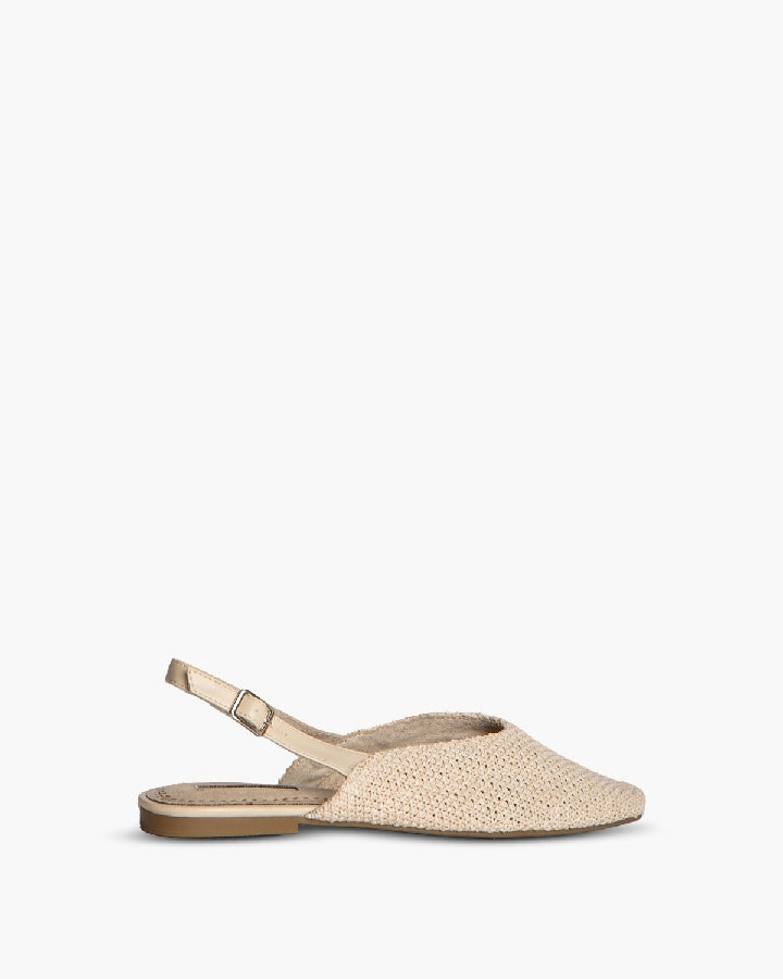 POINTED FLAT SANDALS