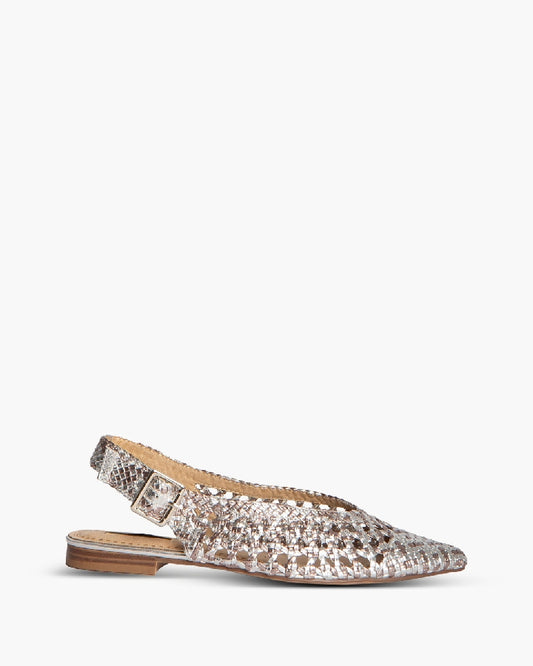 BRAIDED FLAT SANDAL IN SILVER