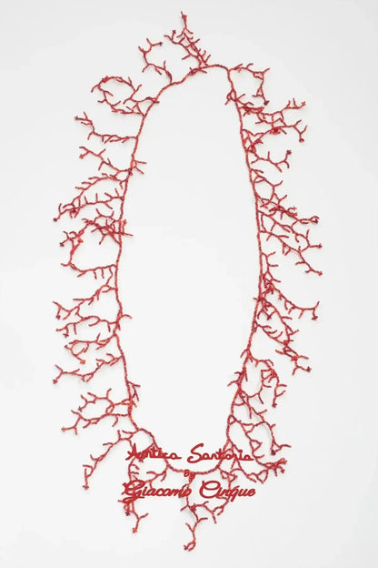 LONG NECKLACE IN RED