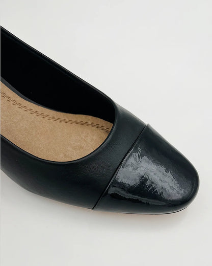 LOW HEEL PUMP IN BLACK-Pumps-CORINA- Pointure.AE