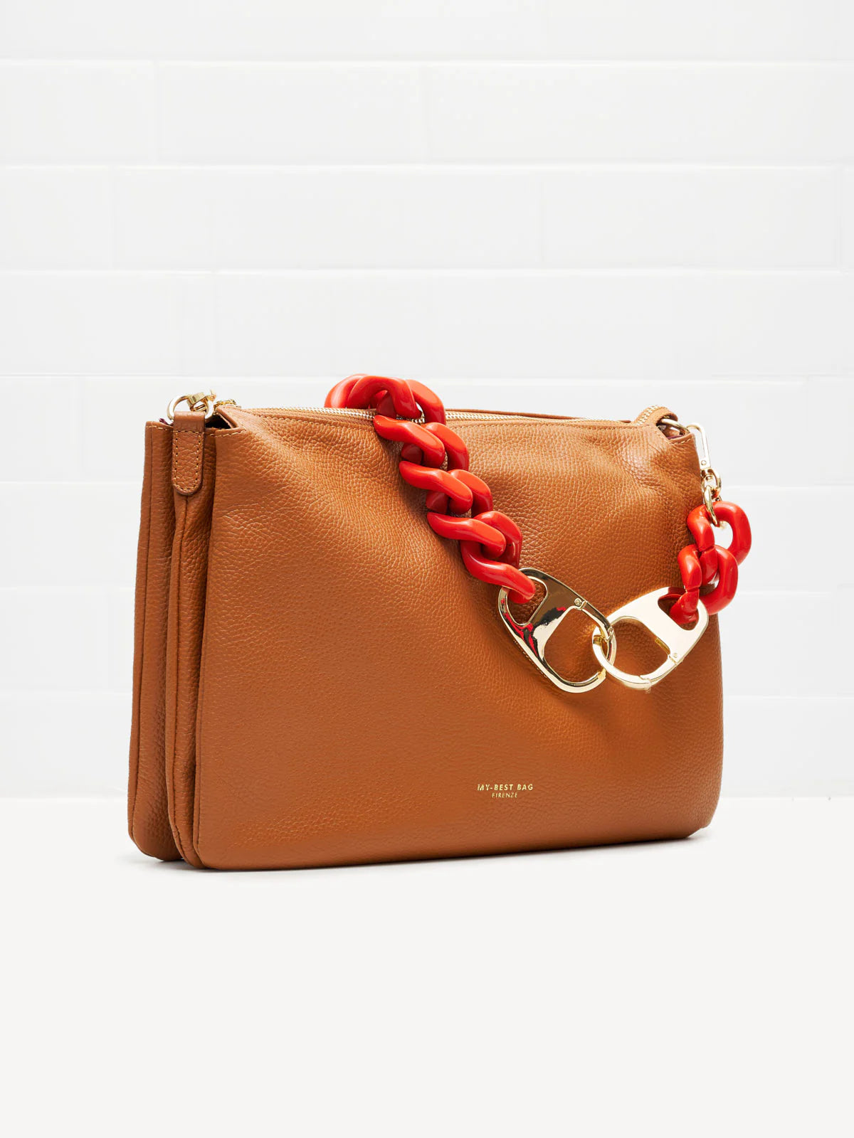 SHOULDER BAG IN BROWN