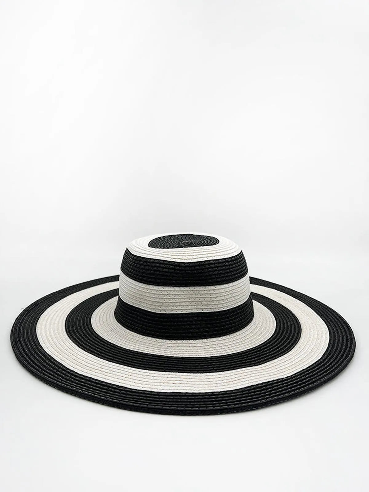 TWO-TONED STRAW HAT-Hats-ALEX MAX- Pointure.AE